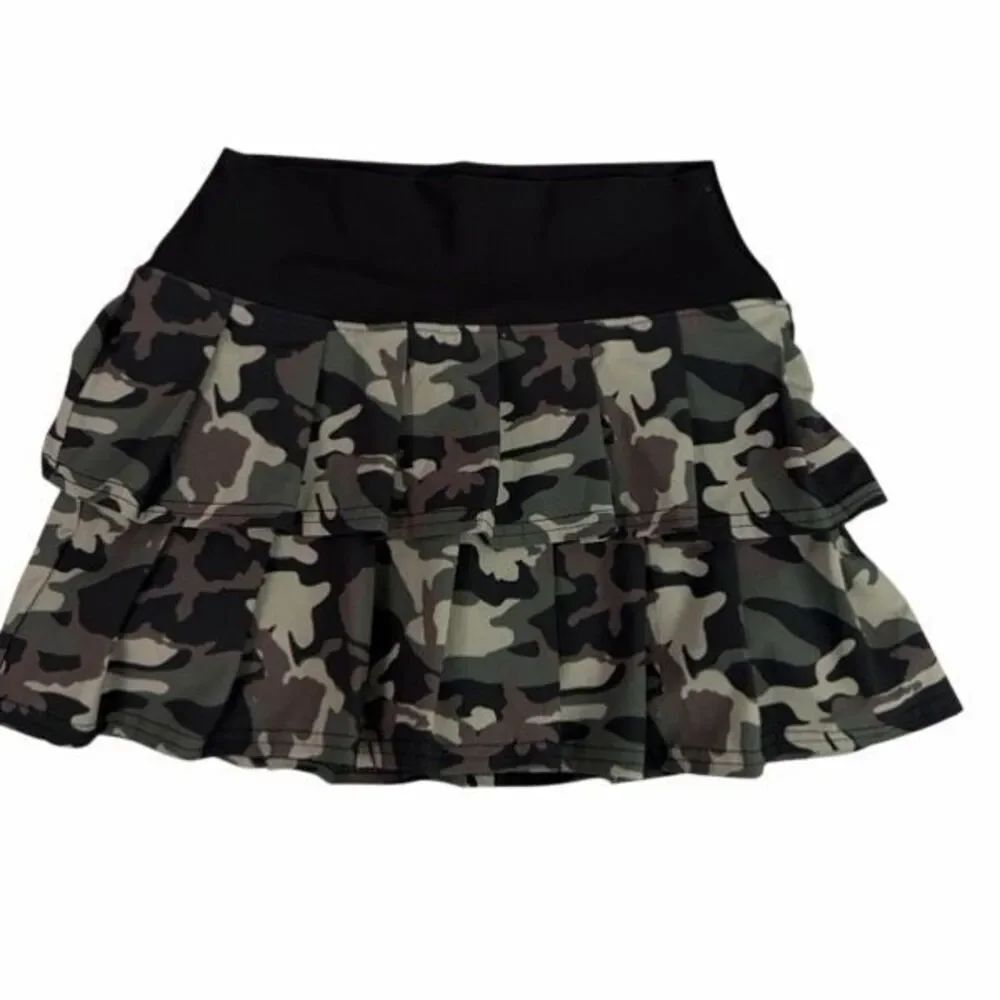 Faye + Florie Lisa Camouflage Tiered tennis Skirt size Small